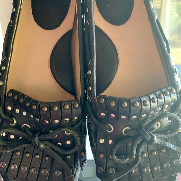FRYE Reagan Black Leather Moccasins with Studded Detailing - Picture 5 of 16